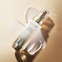 Load image into Gallery viewer, Clé de Peau Beauté Brightening Serum Supreme
