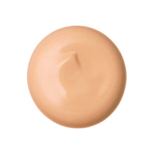 Load image into Gallery viewer, Clé de Peau Beauté Radiant Cream Foundation BF10 Light Buff
