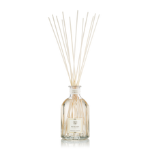 Load image into Gallery viewer, Petali di rose - Sophie Cosmetics &amp; Accessories Ltd

