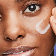 Load image into Gallery viewer, Shiseido Vital Perfection LiftDefine Radiance Serum - Sophie Cosmetics &amp; Accessories Ltd
